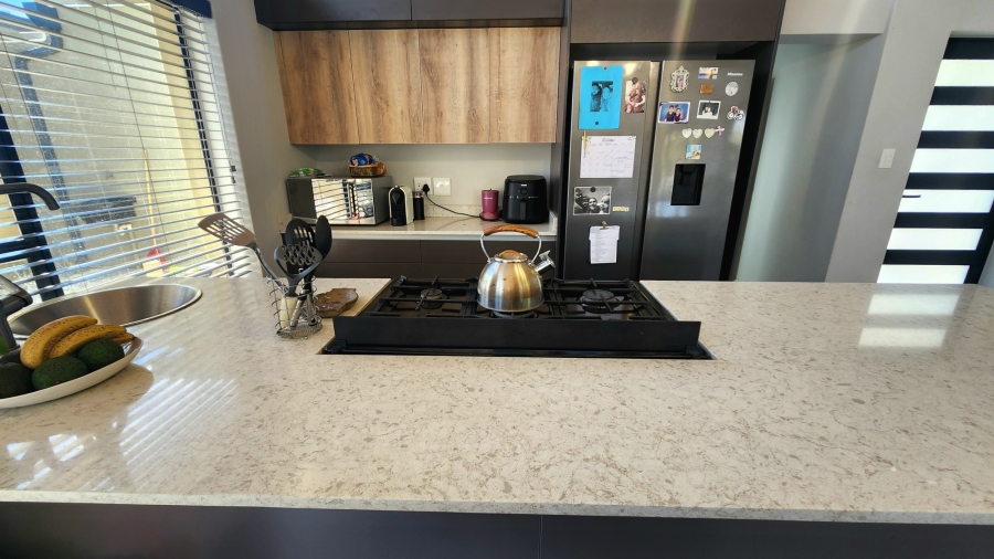 3 Bedroom Property for Sale in Hartenbos Heuwels Western Cape
